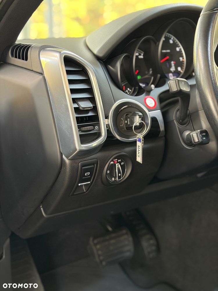 Porsche Cayenne Standard - 37