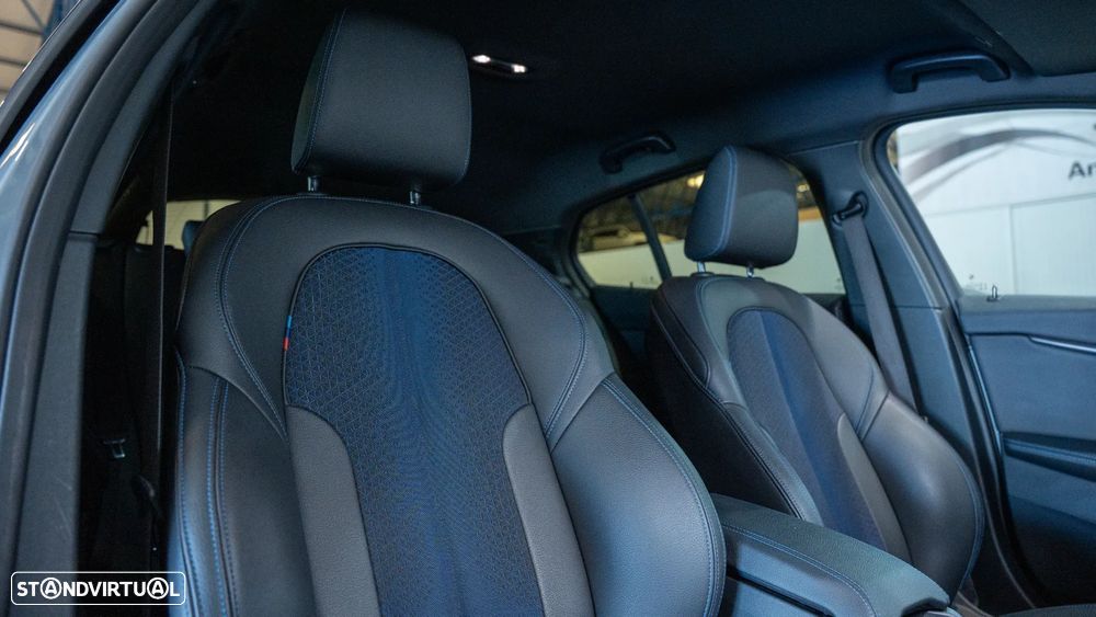 BMW 116 d Pack Desportivo M Auto - 26