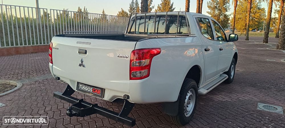 Mitsubishi L200 2.4 DI-D CD Invite 2WD - 38