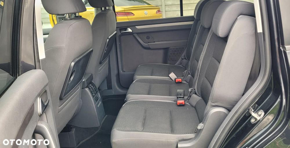 Volkswagen Touran 1.6 TDI DPF BlueMotion Technology Cup - 16