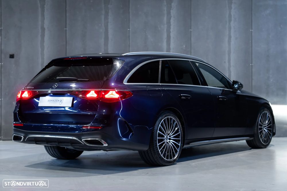 Mercedes-Benz E 300 de AMG Line - 4