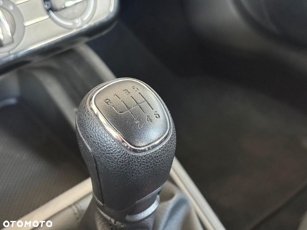 Skoda Scala 1.0 TSI Essence - 25