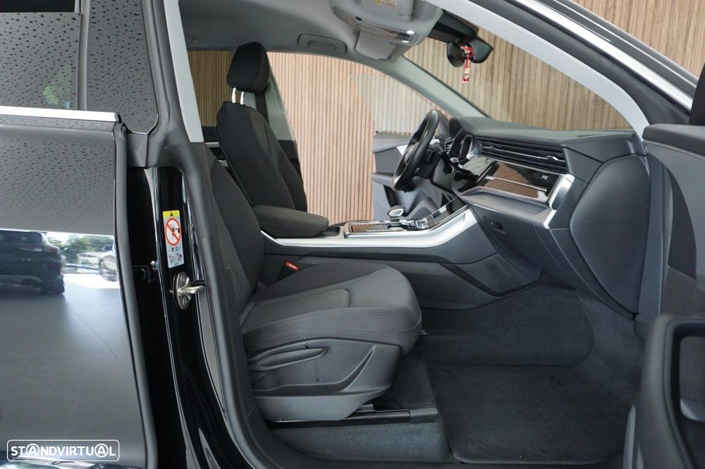 Audi Q8 55 TFSIe quattro Tiptronic competition plus - 12