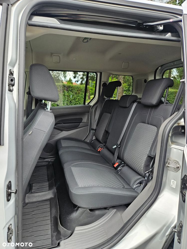 Ford Tourneo Connect - 11