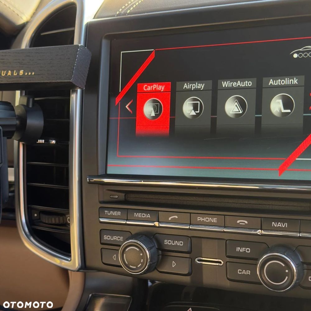 Porsche Cayenne Diesel Platinum Edition - 10