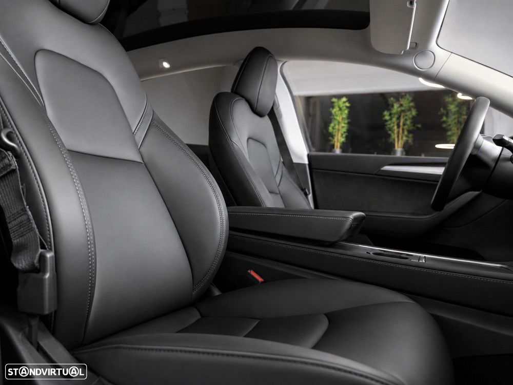 Tesla Model Y RWD - 11