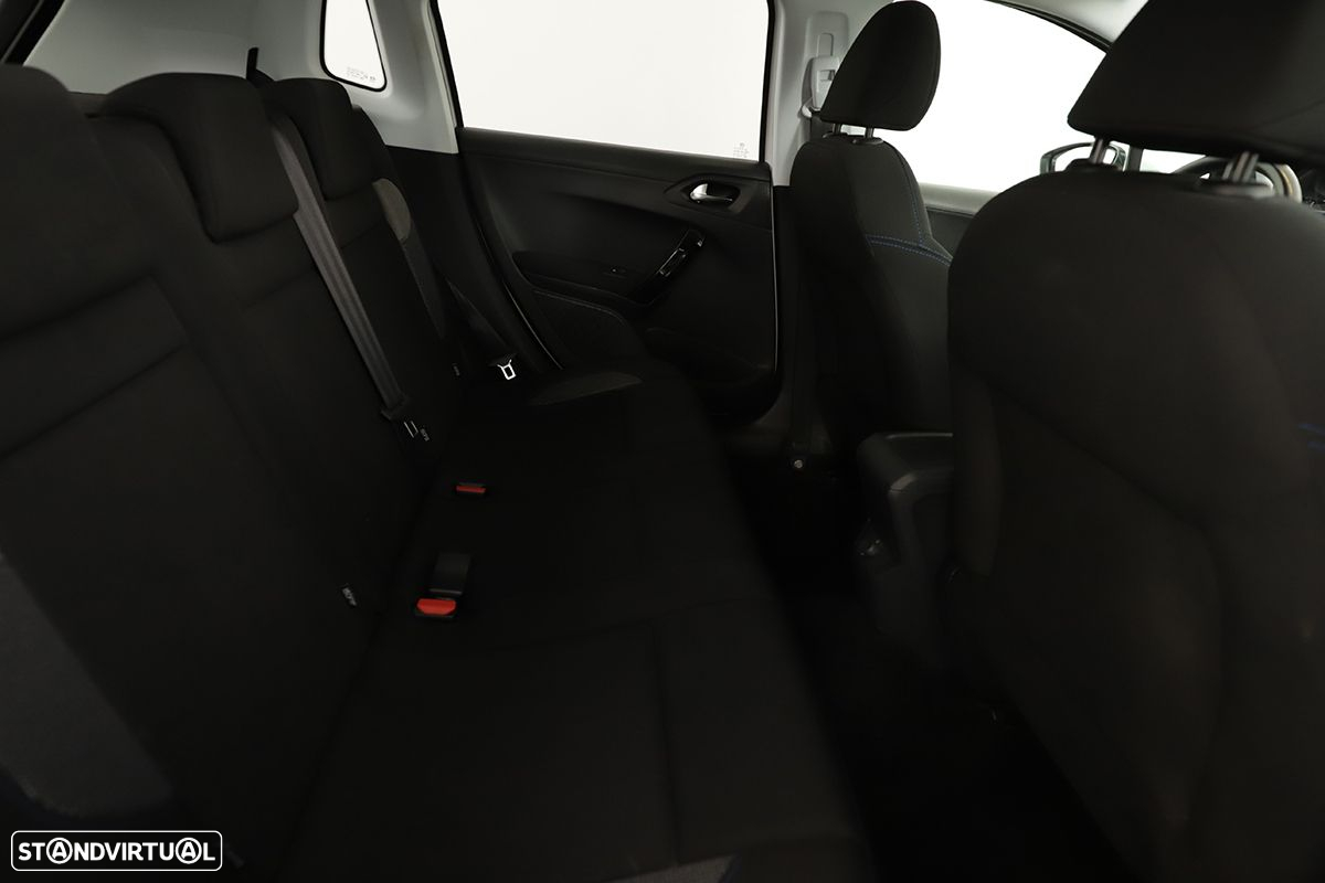 Peugeot 2008 1.2 PureTech Active - 21