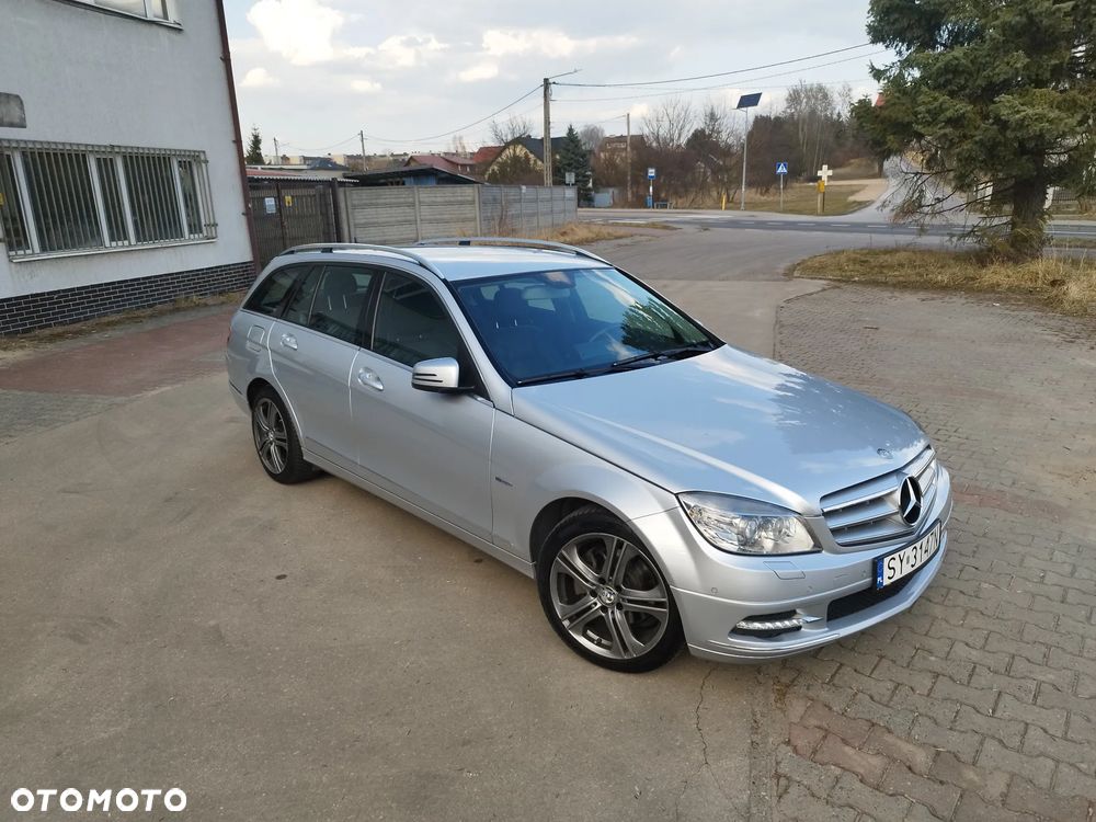 Mercedes-Benz Klasa C 200 CGI Automatik BlueEFFICIENCY Avantgarde - 3