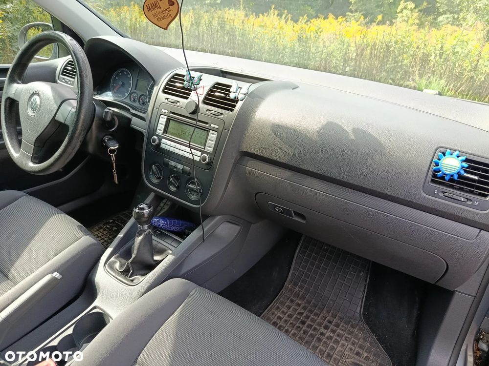 Volkswagen Golf 1.6 Comfortline - 29
