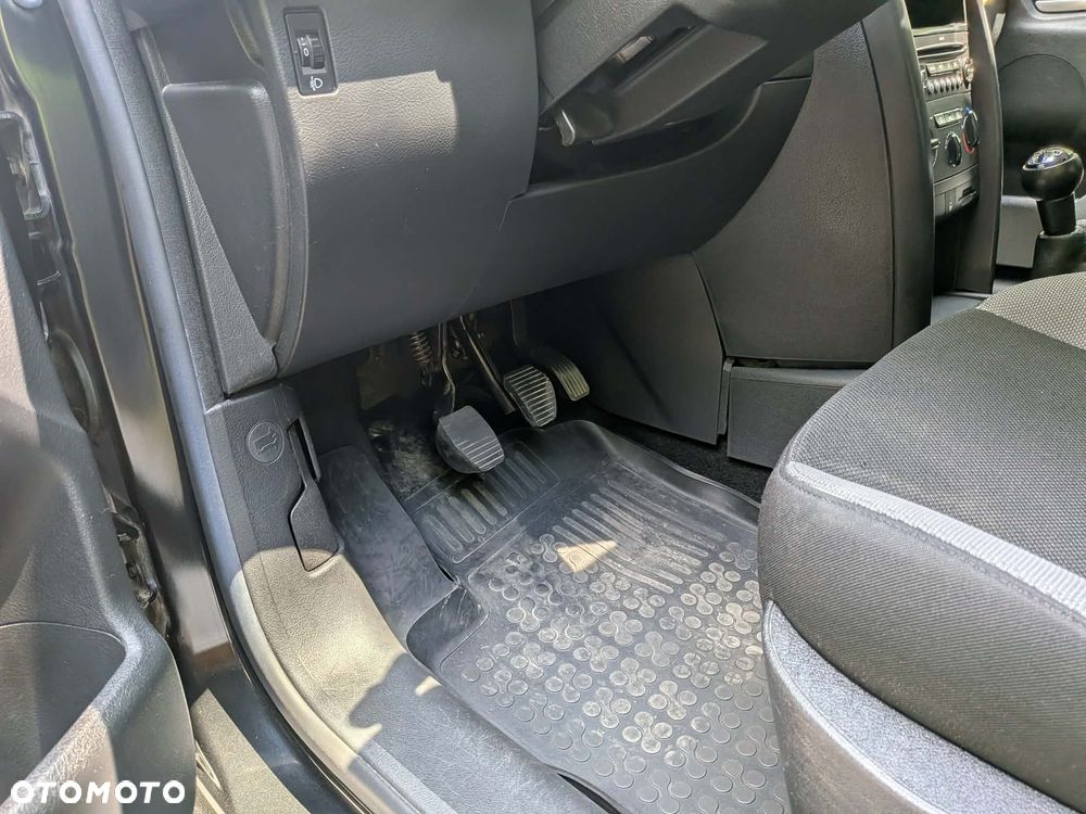 Peugeot 207 1.6 HDi - 11