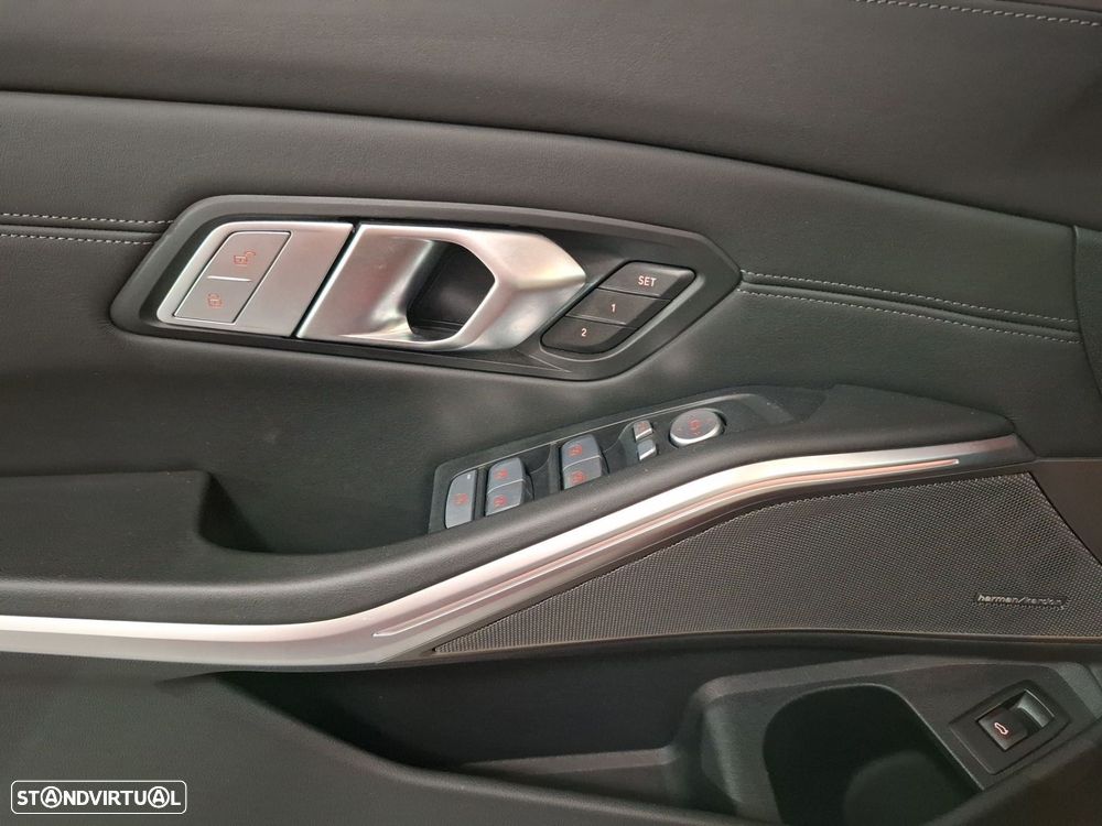 BMW M3 Competition - 18