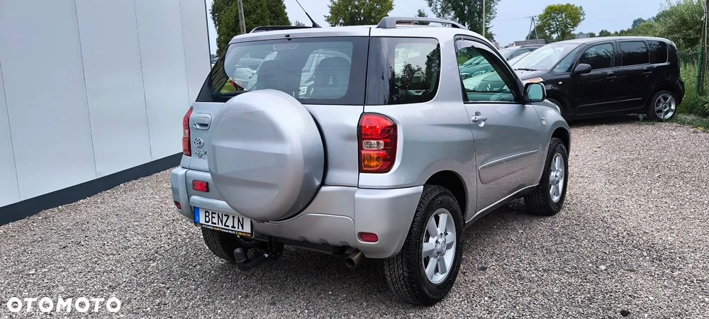 Toyota RAV4 - 6