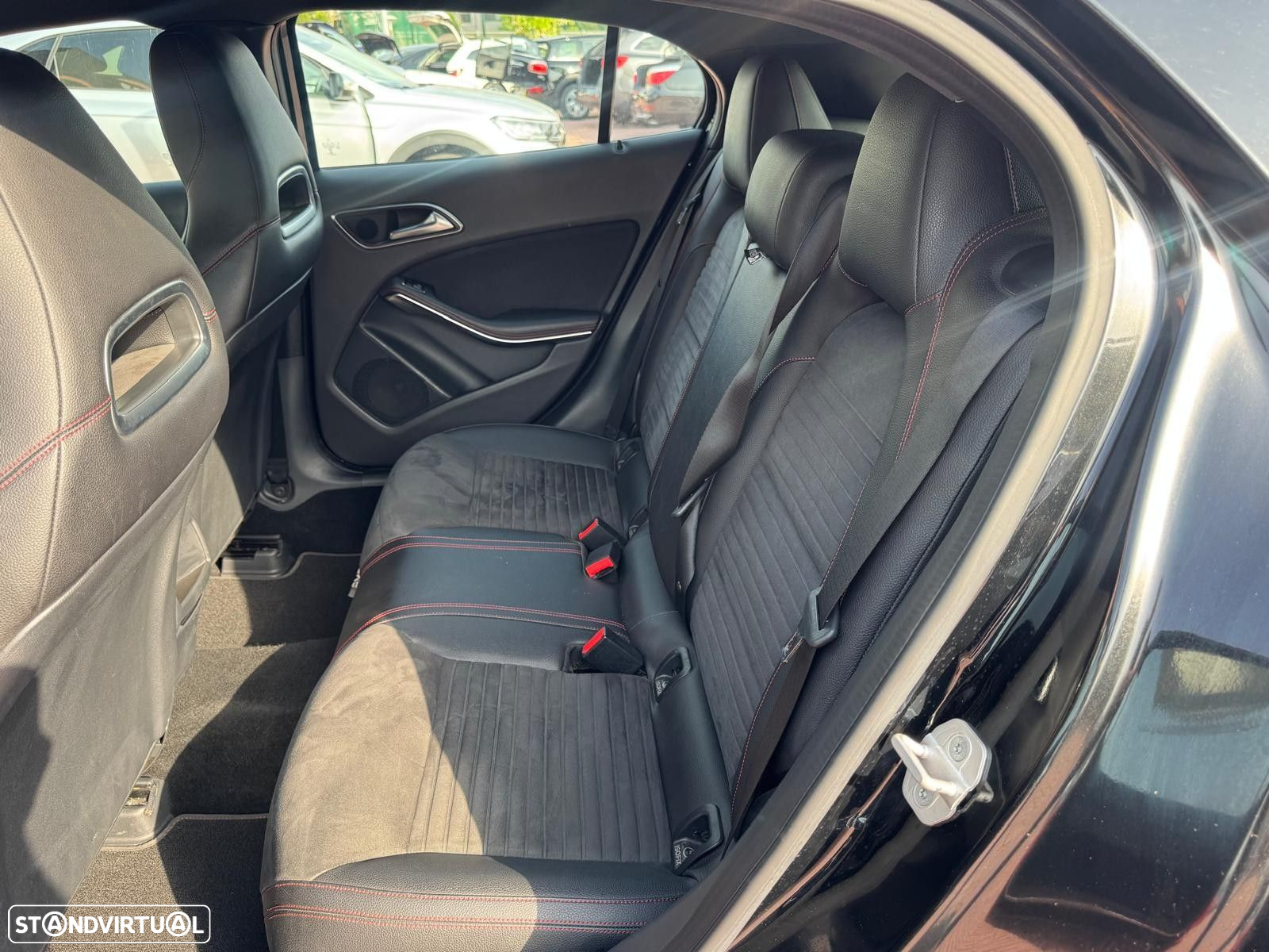 Mercedes-Benz GLA 180 CDi AMG Line - 51