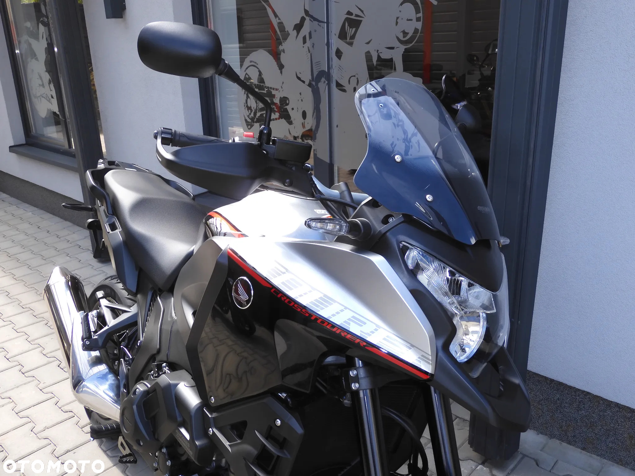 Honda VFR - 3