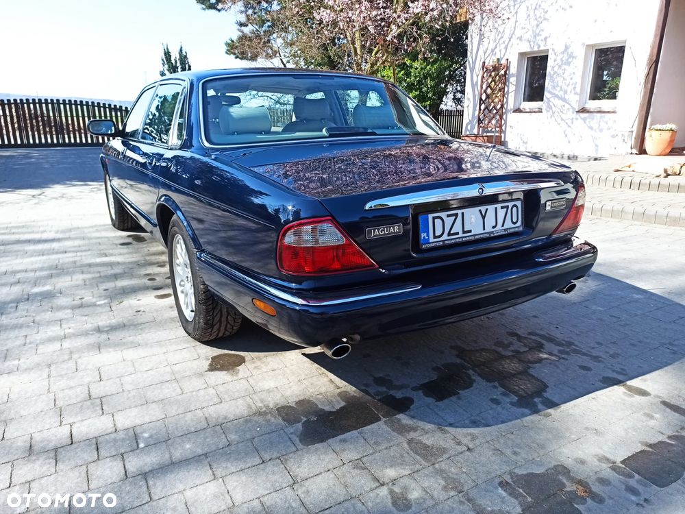 Jaguar XJ ver-3-2-executive - 3