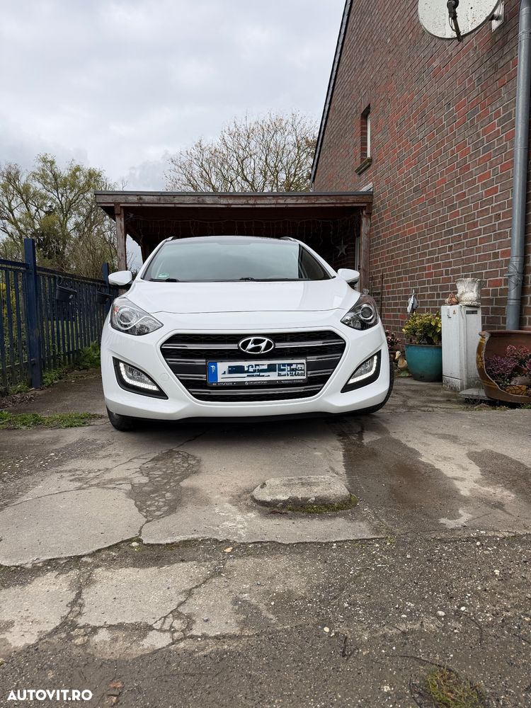 Hyundai i30 blue Kombi 1.6 CRDi Passion - 4