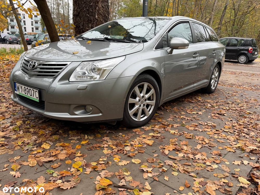 Toyota Avensis 2010 photo 4