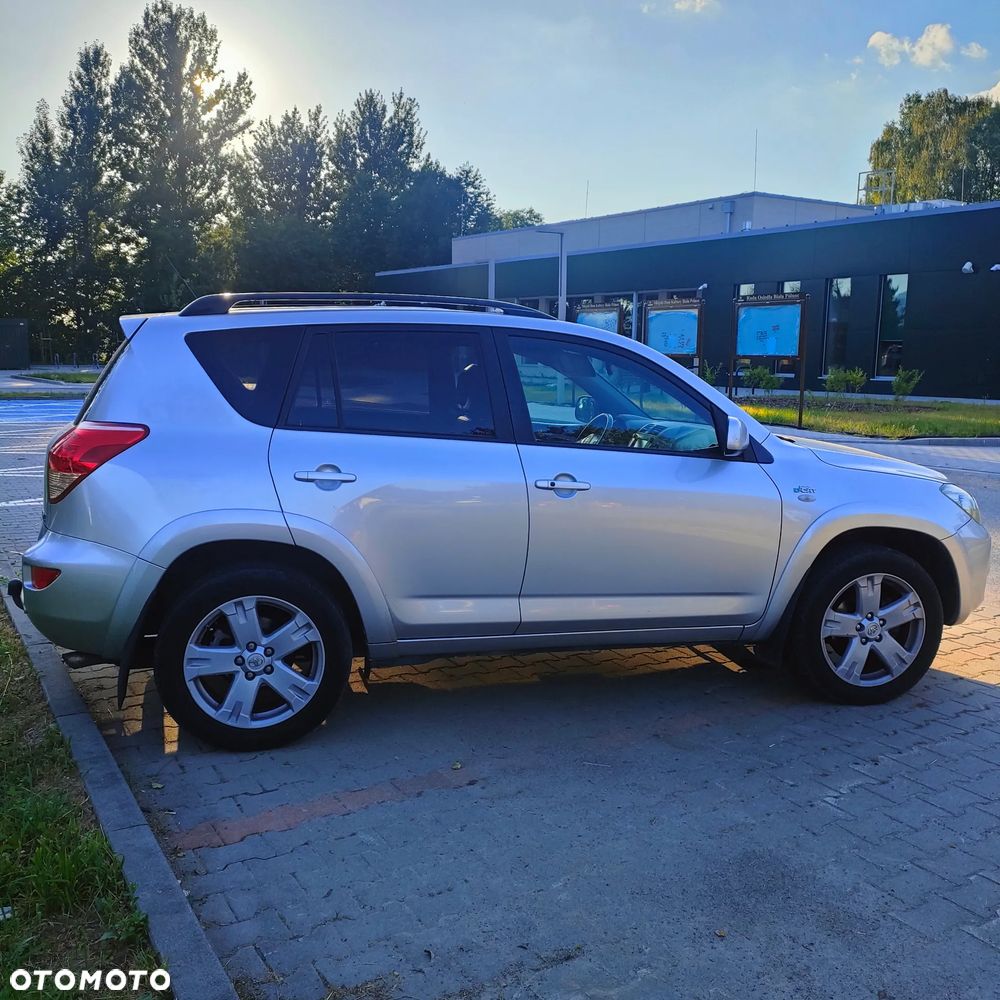 Toyota RAV4 2.2 D-4D X - 11