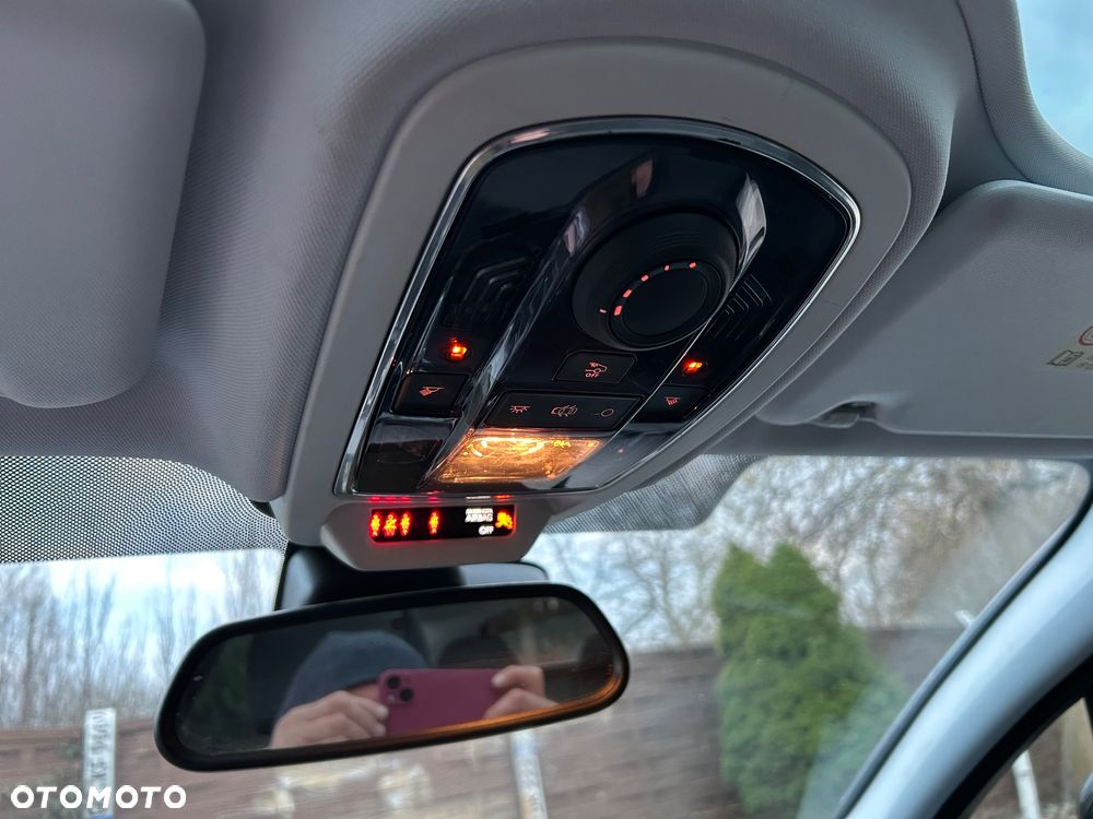 Peugeot 508 HDi FAP 140 Family - 12