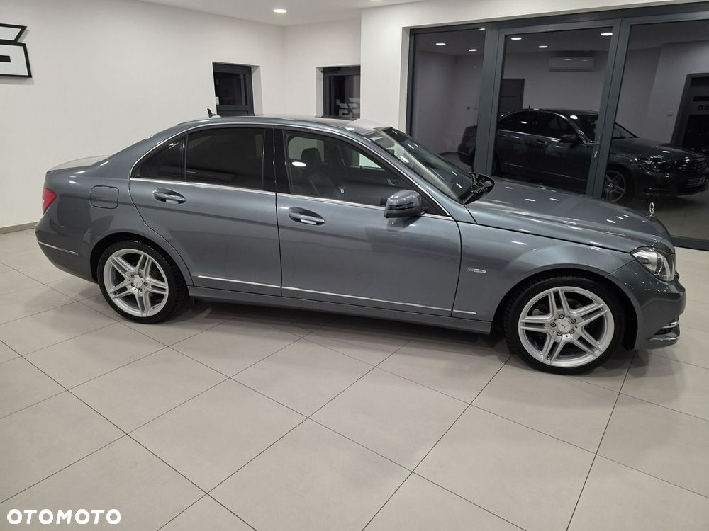Mercedes-Benz Klasa C 180 BlueEFFICIENCY 7G-TRONIC Elegance - 7