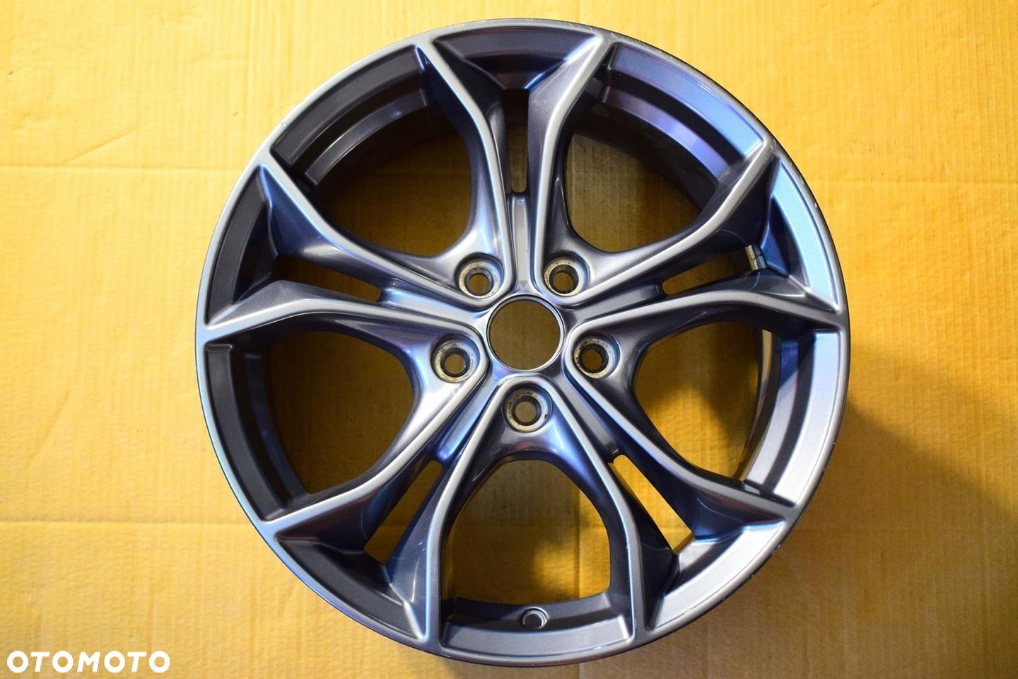 FORD 17 Focus MK4 Nowy Model Oryginał - 1