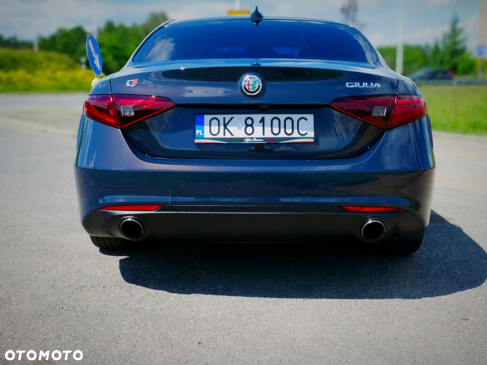 Alfa Romeo Giulia 2.0 Turbo 16V AT8 Veloce - 4