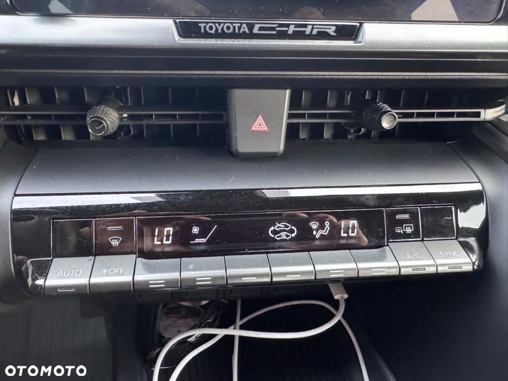 Toyota C-HR - 16