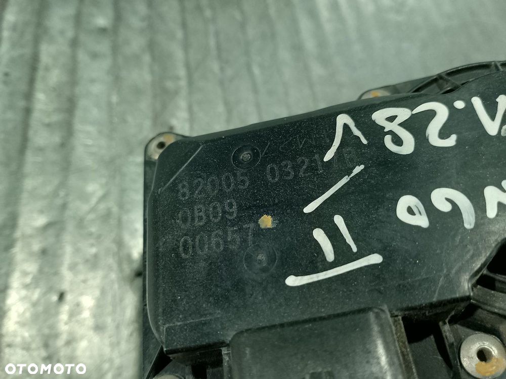 PRZEPUSTNICA RENAULT TWINGO II 8200503217B 1.2 8v - 6