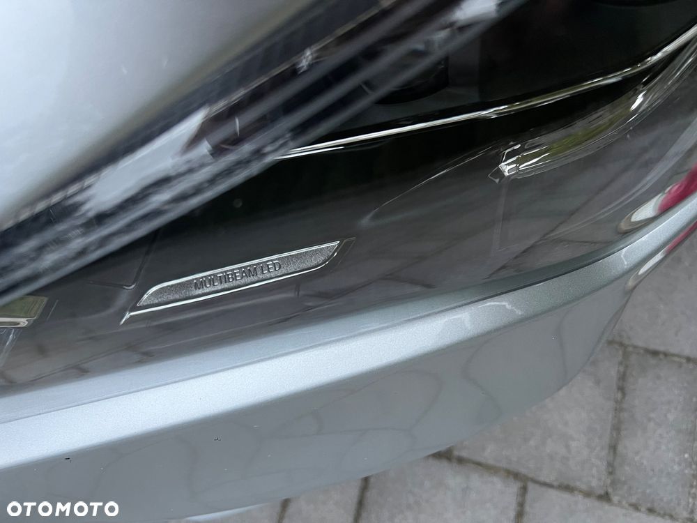 Mercedes-Benz CLA - 12