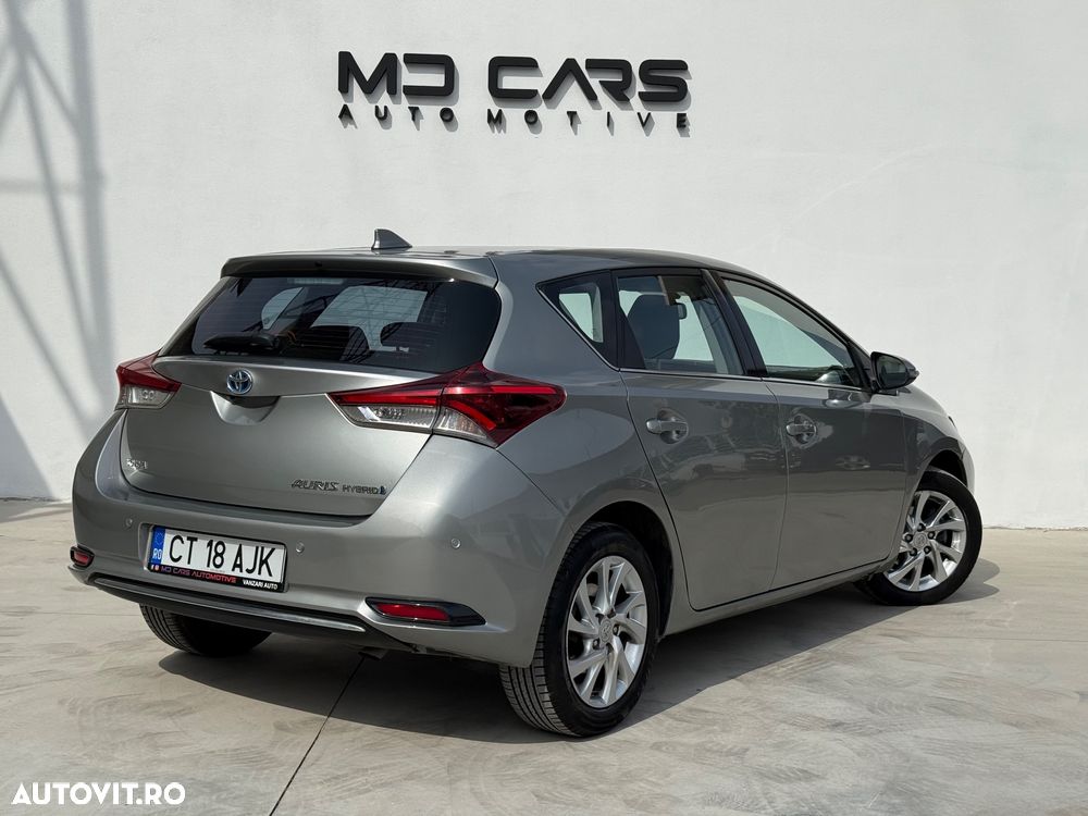 Toyota Auris 1.8 L VVT-i Sol+ - 4