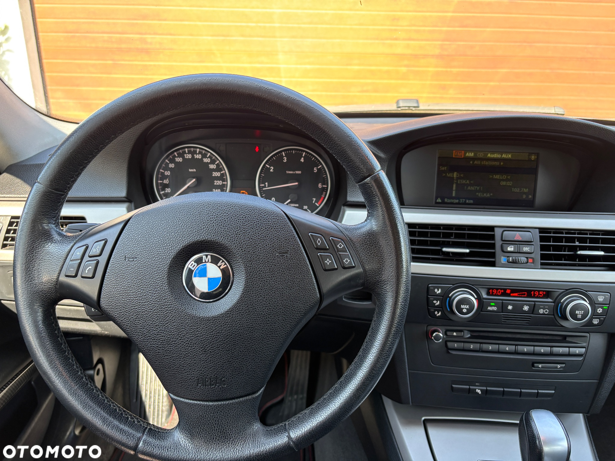 BMW Seria 3 318i Edition Exclusive - 16