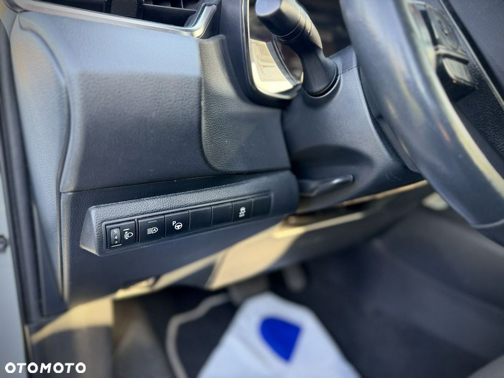 Toyota Corolla - 17