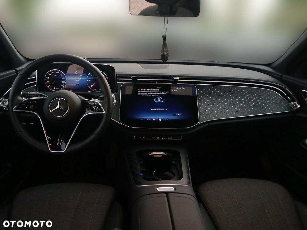 Mercedes-Benz Klasa E 200 d 9G-TRONIC Edition AVANTGARDE - 22