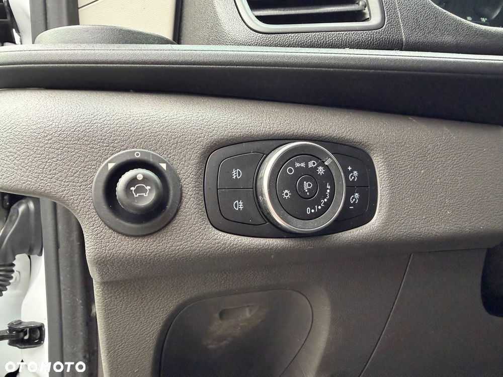 Ford Transit - 23