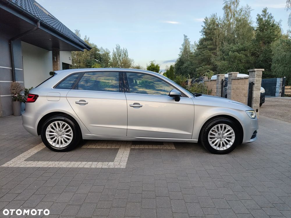 Audi A3 Sportback 1.4 TFSI S tronic Attraction - 3