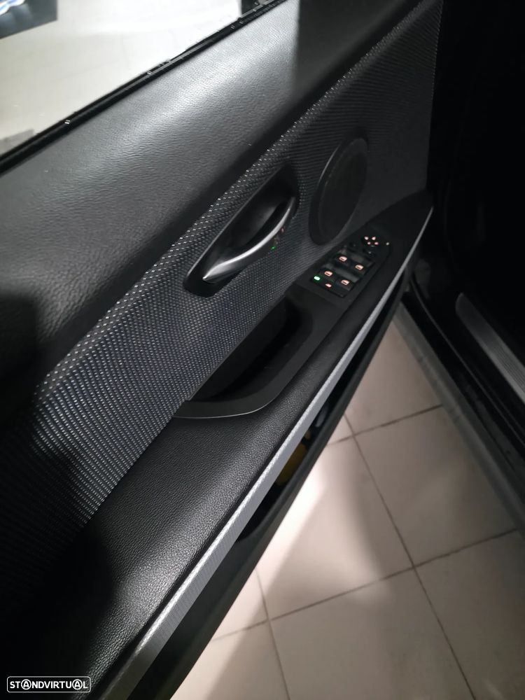BMW 320 - 17