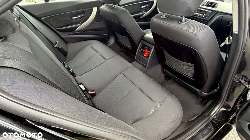 BMW Seria 3 316d DPF Edition Lifestyle - 28