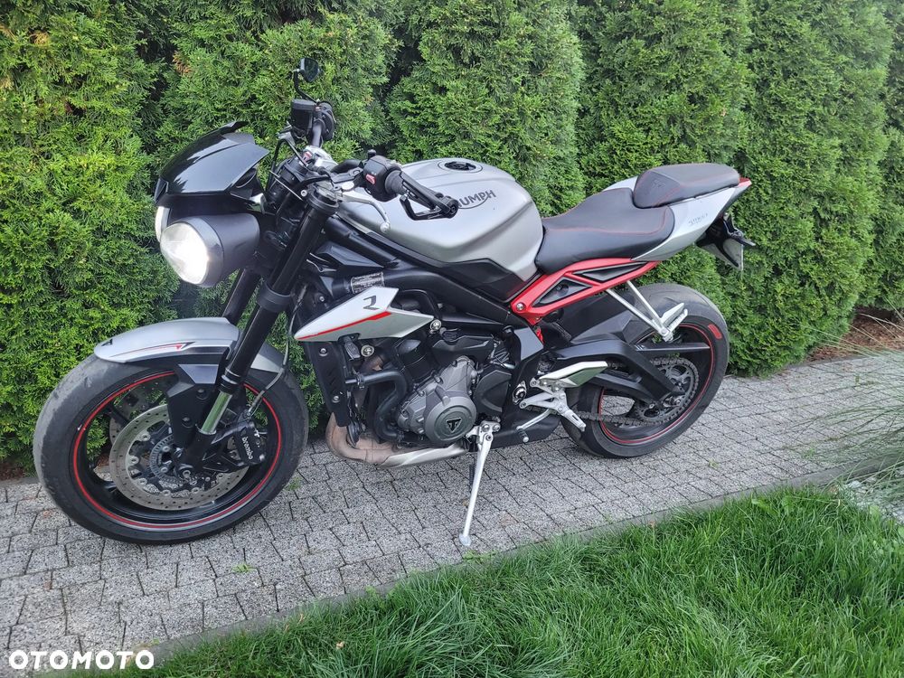 Triumph Street Triple - 13