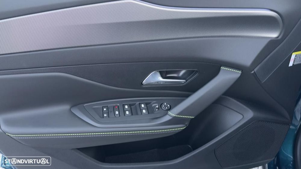 Peugeot E-408 58 kWh GT - 17