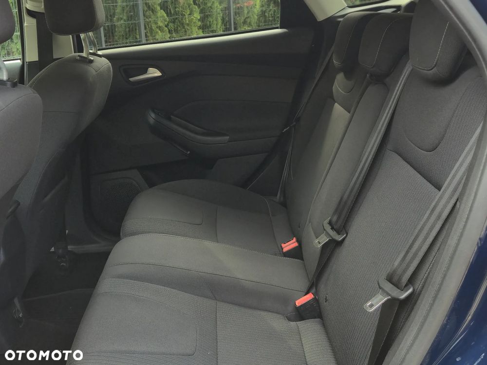 Ford Focus 1.6 SYNC Edition PowerShift - 11