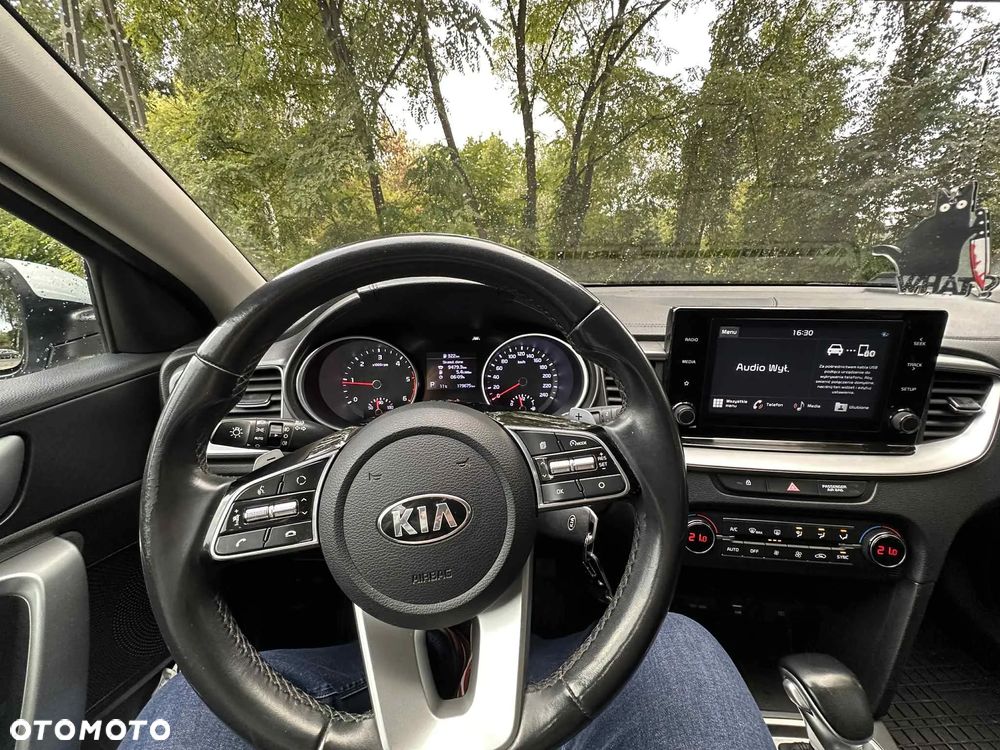 Kia Ceed 1.6 CRDi SCR M DCT - 17