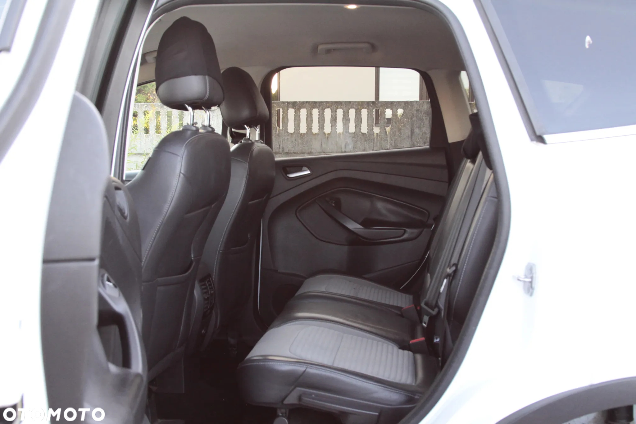 Ford Kuga 2.0 TDCi 2x4 ST-Line - 18