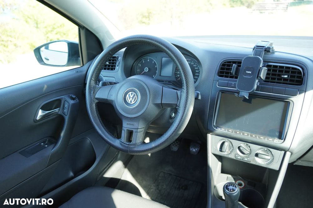Volkswagen Polo - 6