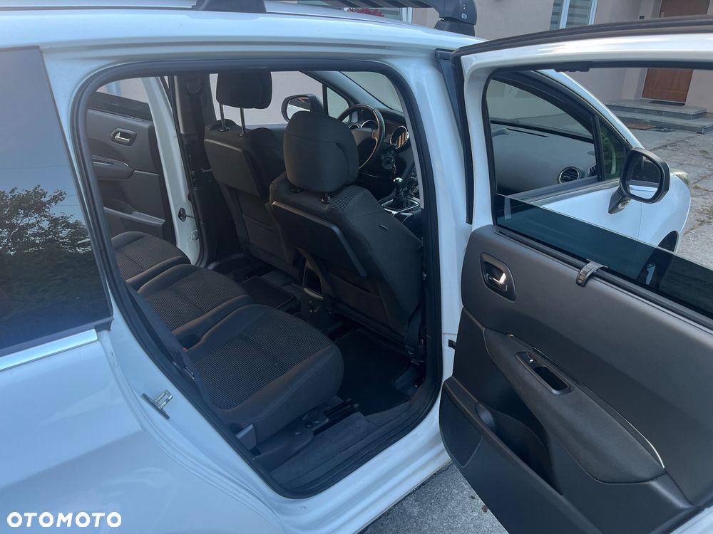 Peugeot 5008 2.0 HDi Allure 7os - 9