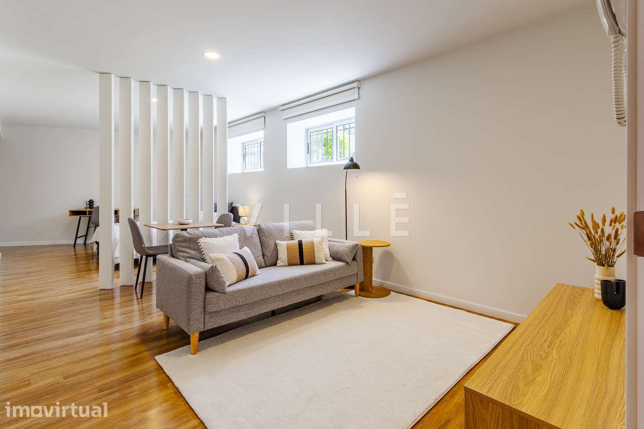 Escritório convertido em apartamento T0, centro de Aveiro - Grande imagem: 2/28