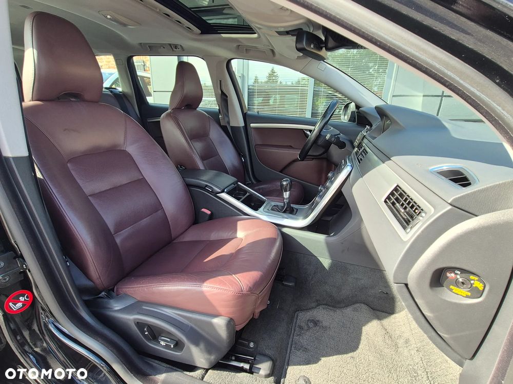 Volvo V70 T4 Dynamic Summum - 32
