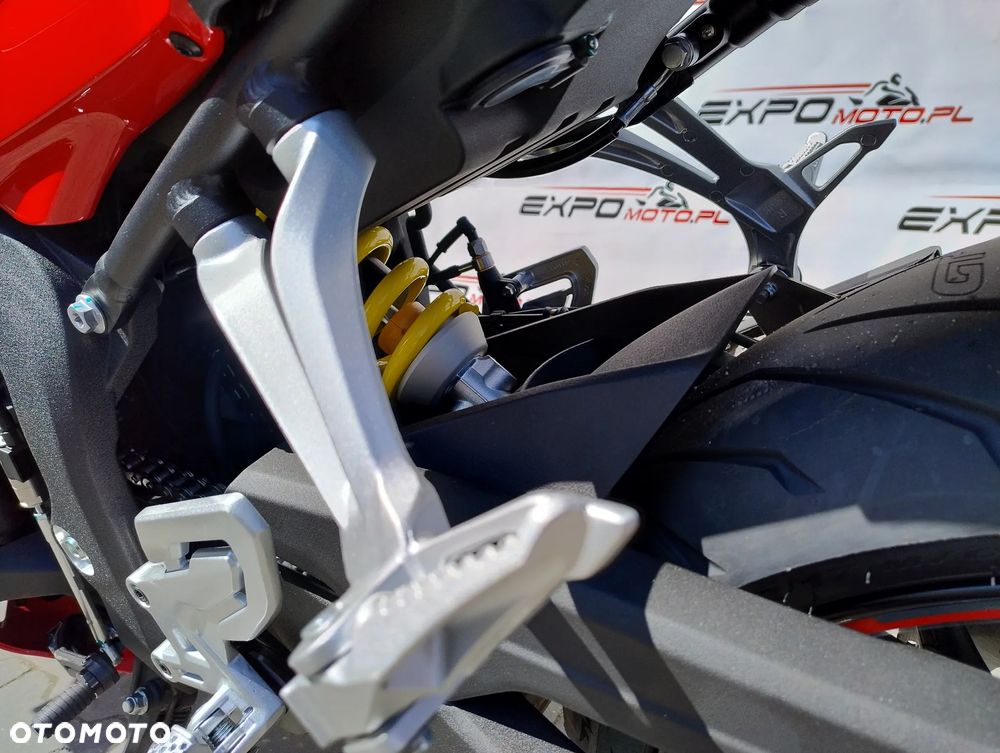 QJMOTOR SRK 800RR - 14