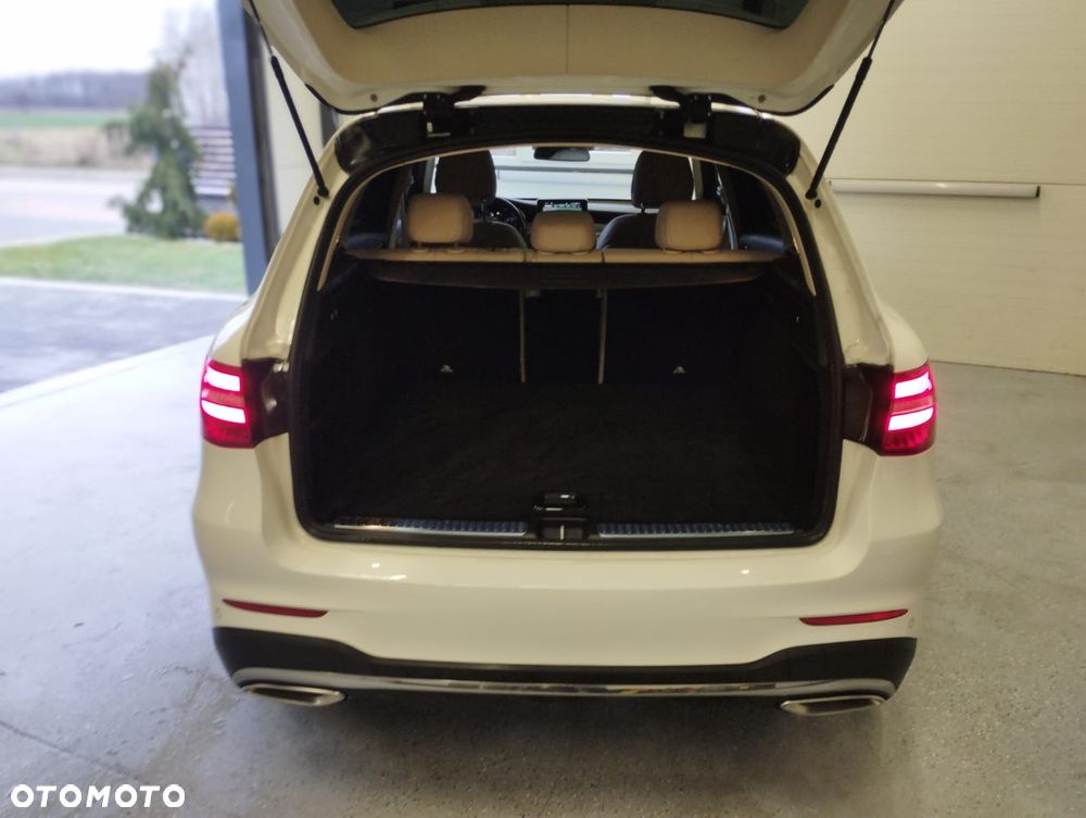 Mercedes-Benz GLC - 9