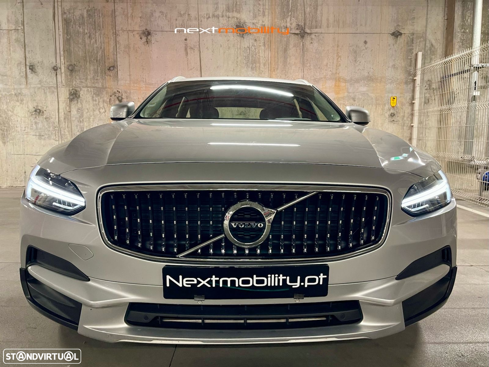 Volvo V90 Cross Country 2.0 D4 Pro AWD Geartronic - 2