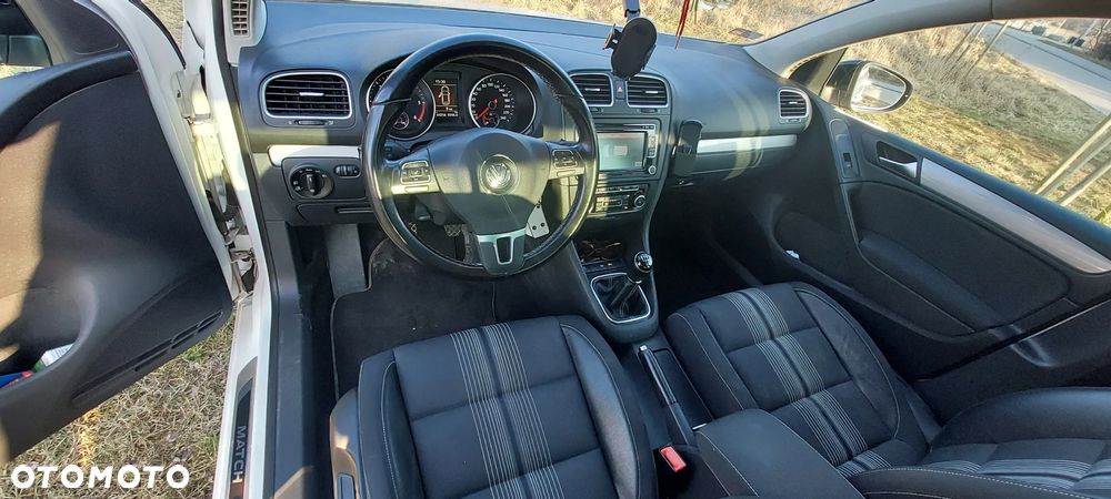 Volkswagen Golf - 5